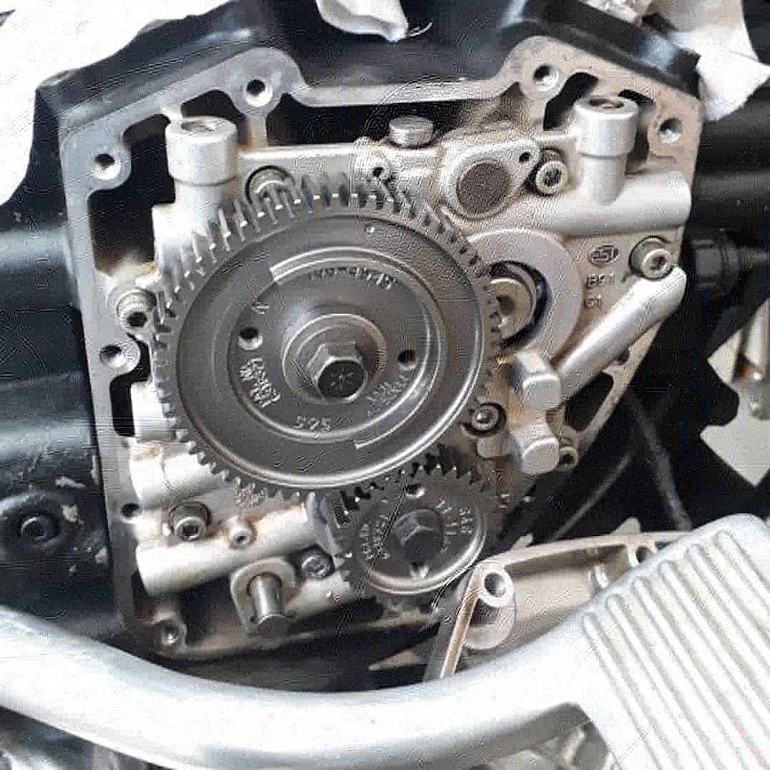 Distribución S&S por engranajes ya montada en el motor